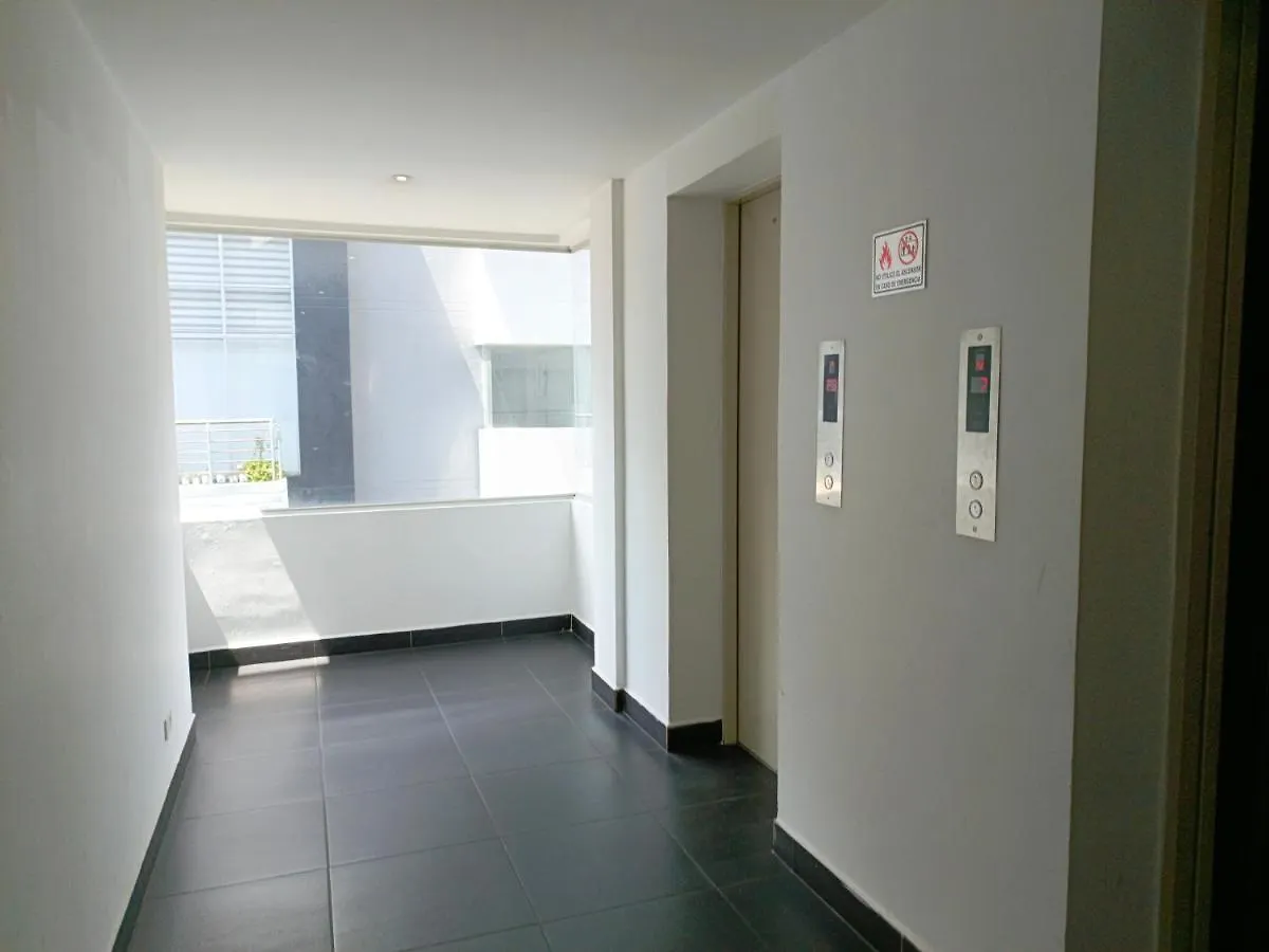 Like A Home With Balcony - 7Th Floor - Parking - Gym Quito