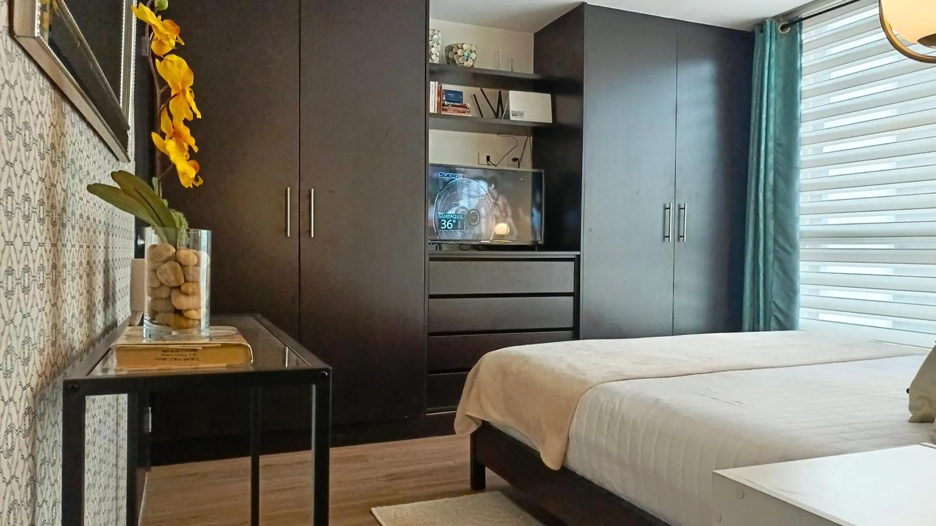 Like A Home With Balcony - 7Th Floor - Parking - Gym Quito 0*,  Ecuador
