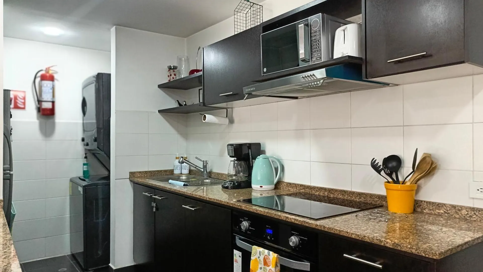 Like A Home With Balcony - 7Th Floor - Parking - Gym Quito