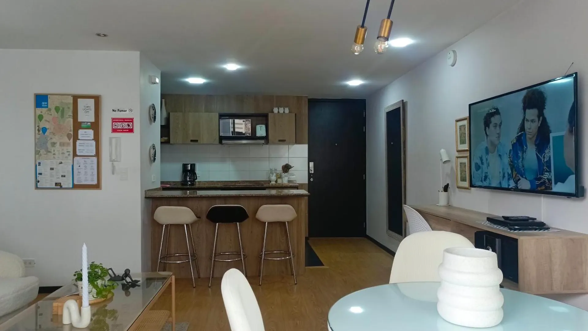 Like A Home With Balcony - 7Th Floor - Parking - Gym Quito 0*,