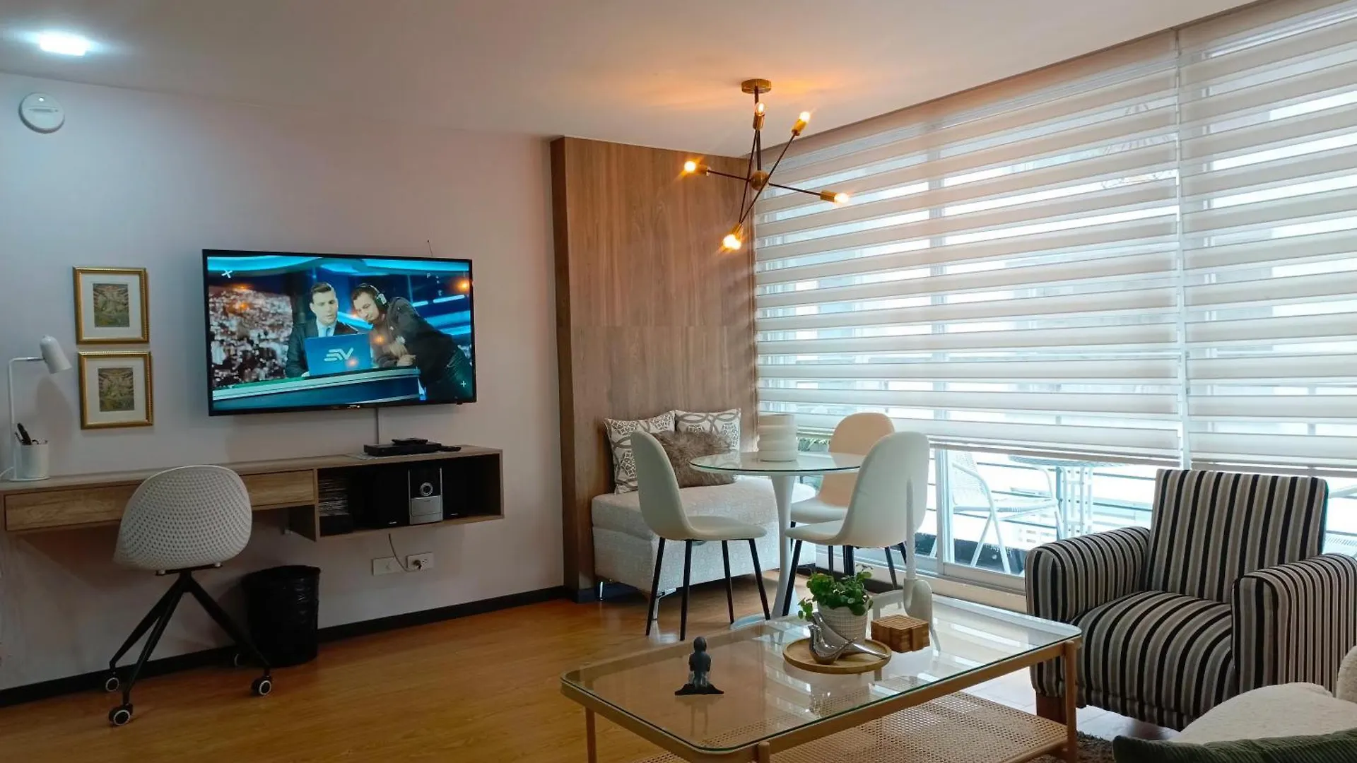 Apartment Like A Home With Balcony - 7Th Floor - Parking - Gym Quito Ecuador